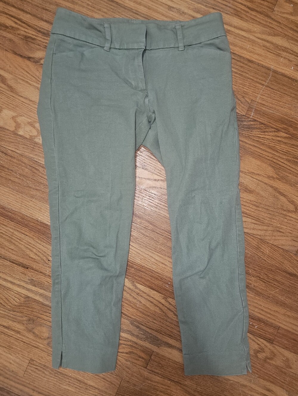 7th Avenue New York & Company Green Straight-Leg Cropped Pants Size 0